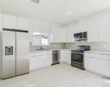 8312 Canterbury Avenue - Photo Thumbnail 4