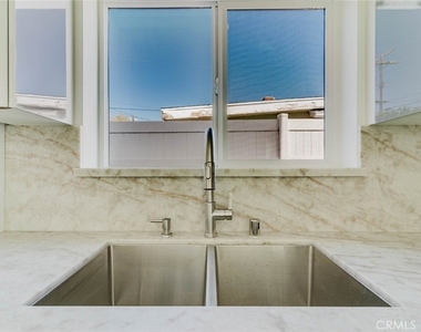 8312 Canterbury Avenue - Photo Thumbnail 6