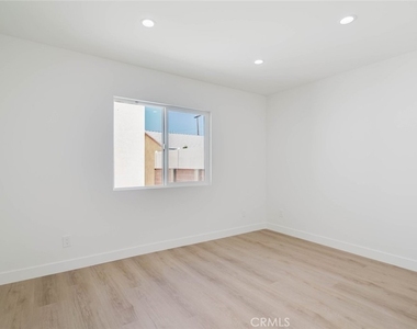 8310 Canterbury Avenue - Photo Thumbnail 19