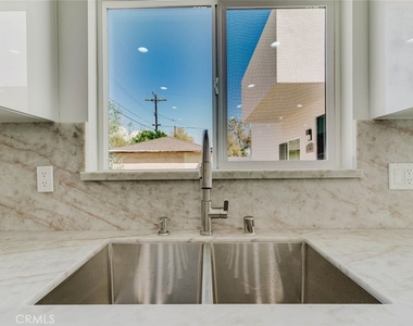 8310 Canterbury Avenue - Photo Thumbnail 10