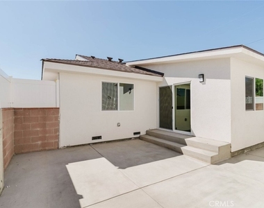 8310 Canterbury Avenue - Photo Thumbnail 21
