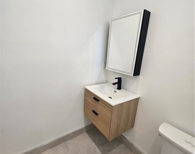 906 Estelle Avenue - Photo Thumbnail 14
