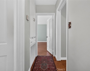 900 E Mountain - Photo Thumbnail 15