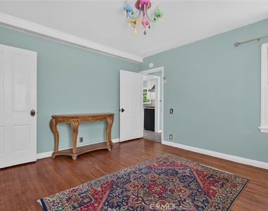 900 E Mountain - Photo Thumbnail 23