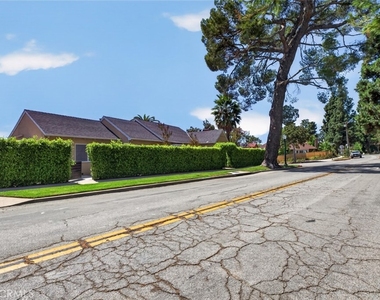 900 E Mountain - Photo Thumbnail 42