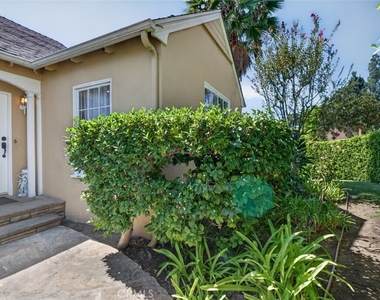 900 E Mountain - Photo Thumbnail 2