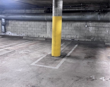 2905 Montrose Ave - Photo Thumbnail 27