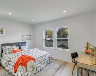 10811 Floralita Avenue - Photo Thumbnail 13