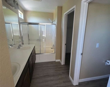4529 Northern Moon Way - Photo Thumbnail 5