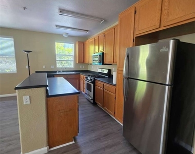 4529 Northern Moon Way - Photo Thumbnail 2