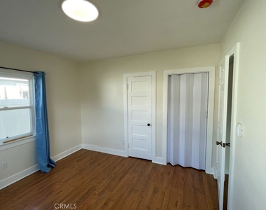 10122 Imperial Avenue - Photo Thumbnail 3