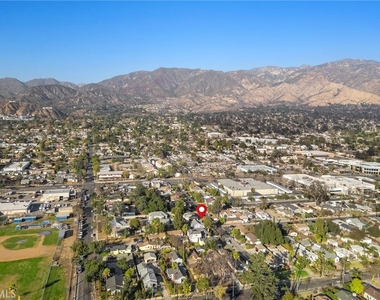 2083 Parnell Way - Photo Thumbnail 34