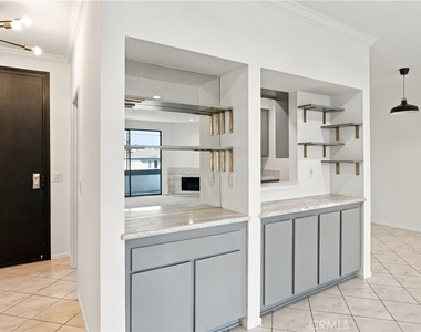 14115 Moorpark - Photo Thumbnail 2