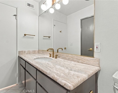 14115 Moorpark - Photo Thumbnail 15