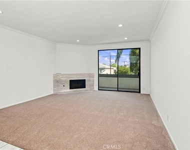 14115 Moorpark - Photo Thumbnail 6