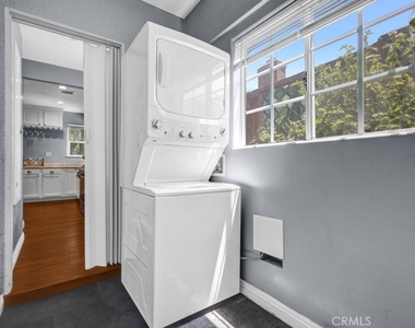 6217 Farmdale Avenue - Photo Thumbnail 7