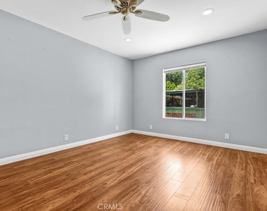 6217 Farmdale Avenue - Photo Thumbnail 10
