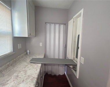 6217 Farmdale Avenue - Photo Thumbnail 26