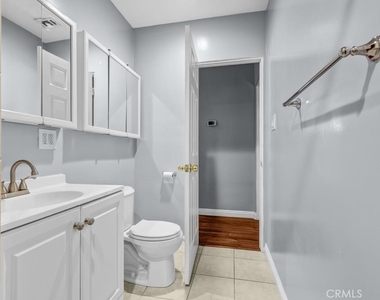 6217 Farmdale Avenue - Photo Thumbnail 11