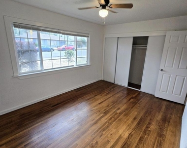 905 Pine St - Photo Thumbnail 8