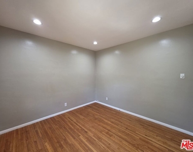 1430 Franklin Street - Photo Thumbnail 12