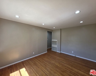 1430 Franklin Street - Photo Thumbnail 5