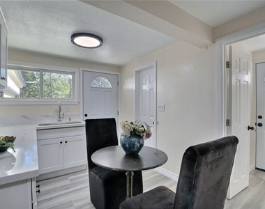 4014 Verdugo View Drive - Photo Thumbnail 4