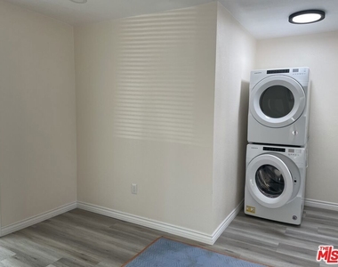 4014 Verdugo View Drive - Photo Thumbnail 9