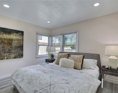 4014 Verdugo View Drive - Photo Thumbnail 5