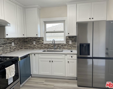 4014 Verdugo View Drive - Photo Thumbnail 8
