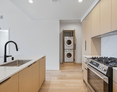 3555 Overland Avenue - Photo Thumbnail 4
