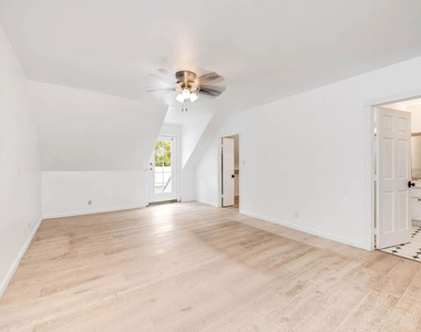 4309 Gentry Avenue - Photo Thumbnail 29