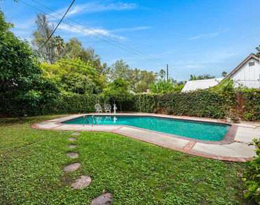 4309 Gentry Avenue - Photo Thumbnail 48