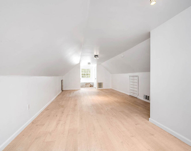 4309 Gentry Avenue - Photo Thumbnail 45