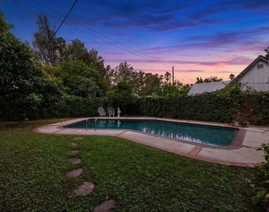 4309 Gentry Avenue - Photo Thumbnail 1