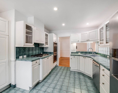 4309 Gentry Avenue - Photo Thumbnail 23