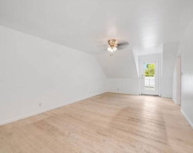 4309 Gentry Avenue - Photo Thumbnail 30