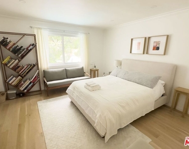 2690 Zorada Drive - Photo Thumbnail 32