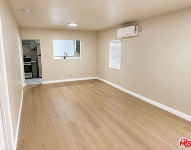 5966 1/2 Benner St - Photo Thumbnail 5