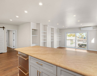 1230 Horn Avenue - Photo Thumbnail 2