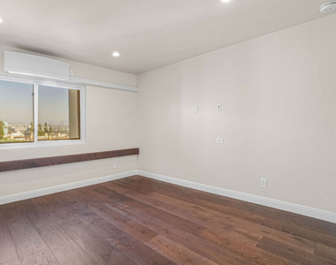 1230 Horn Avenue - Photo Thumbnail 12