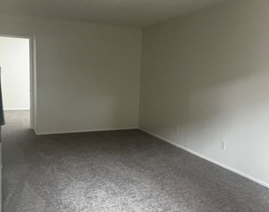 10540 Balboa Boulevard - Photo Thumbnail 4