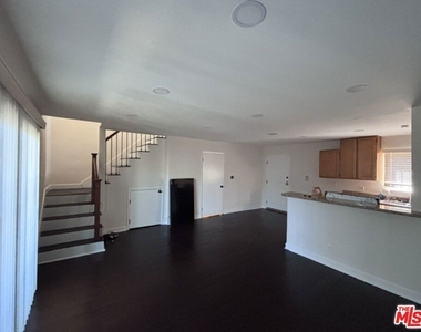 720 N Eucalyptus Avenue - Photo Thumbnail 1
