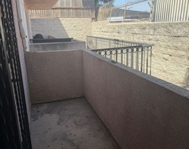 720 N Eucalyptus Avenue - Photo Thumbnail 7