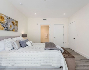 1237 S Holt Avenue - Photo Thumbnail 22
