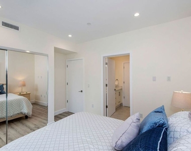 1237 S Holt Avenue - Photo Thumbnail 19