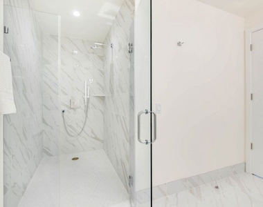 1237 S Holt Avenue - Photo Thumbnail 26