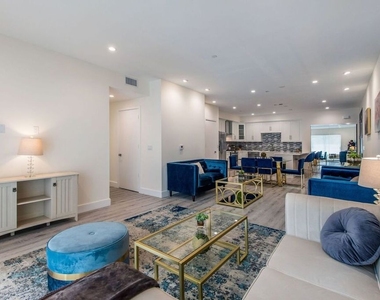 1237 S Holt Avenue - Photo Thumbnail 6