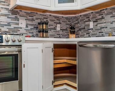 1237 S Holt Avenue - Photo Thumbnail 8