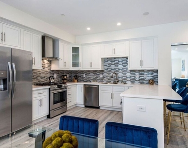 1237 S Holt Avenue - Photo Thumbnail 24